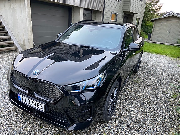 BMW iX2 3 of 14