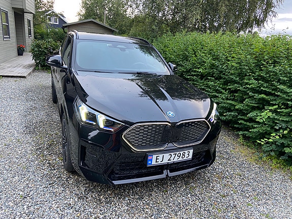 BMW iX2 2 of 14