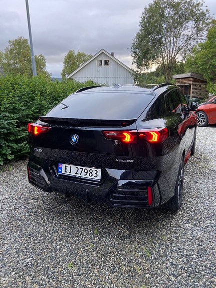 BMW iX2 5 of 14