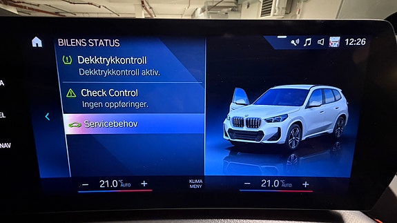 BMW iX1 11 of 30