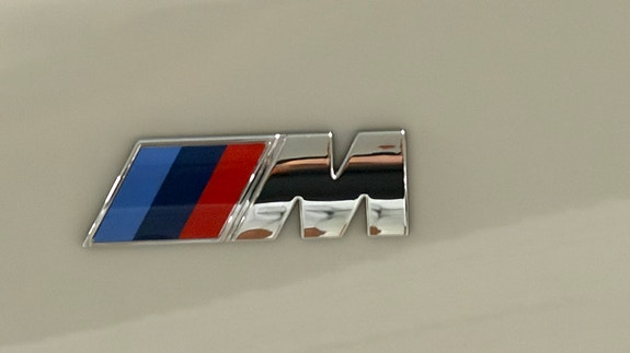 BMW iX1 8 of 30