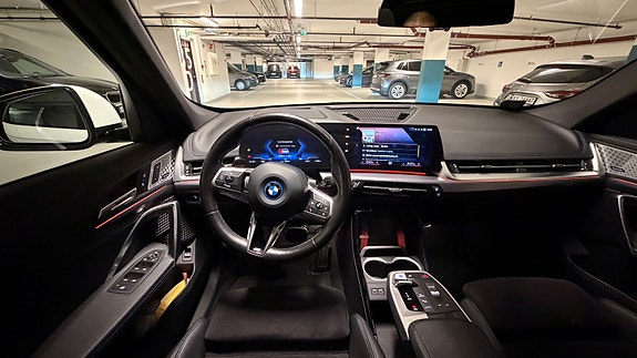 BMW iX1 15 of 30