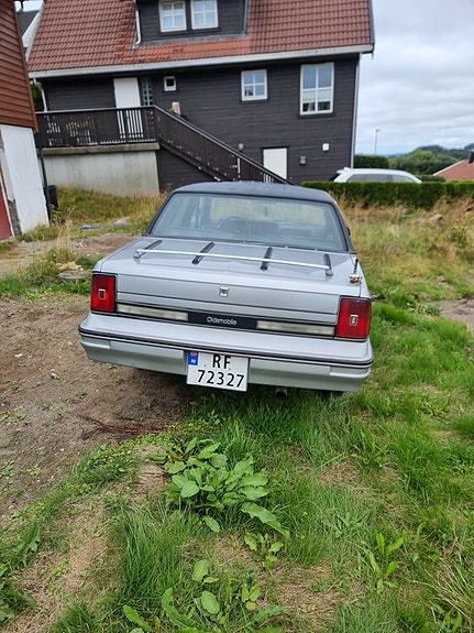 Oldsmobile Cutlass 6 of 30