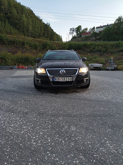 Volkswagen Passat 10 of 25