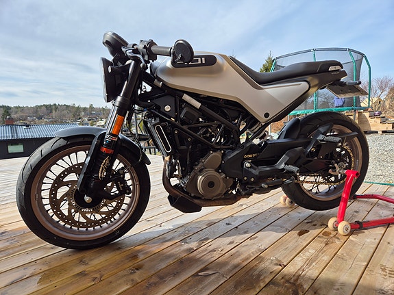 Husqvarna Vitpilen 401 7 of 19