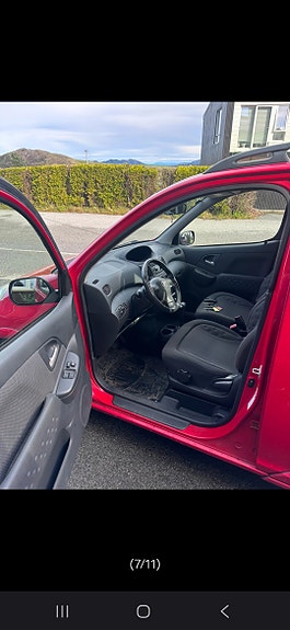 Toyota Yaris Verso 5 of 11