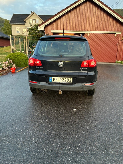 Volkswagen Tiguan 9 of 12