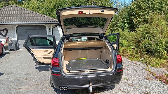 BMW 520d 5 of 6
