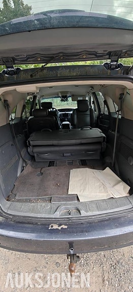 SsangYong Rodius 9 of 17