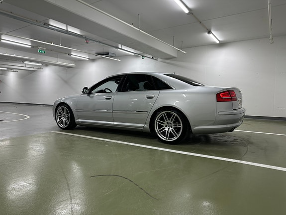 Audi A8 4 of 26