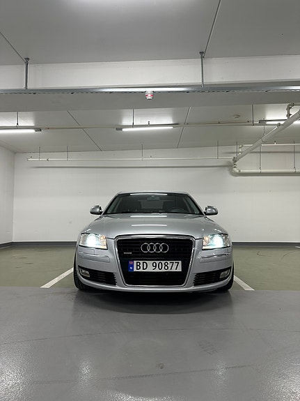 Audi A8 2 of 26