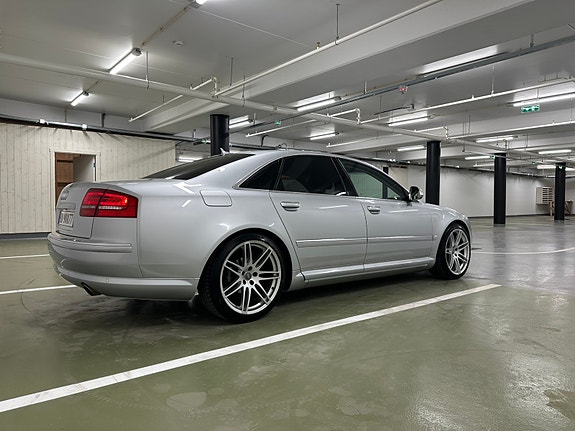 Audi A8 5 of 26