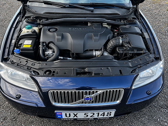 Volvo V70 8 of 10