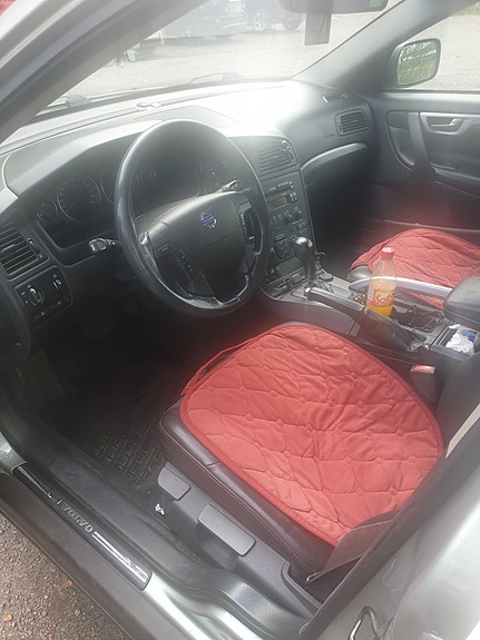 Volvo XC70 3 of 9