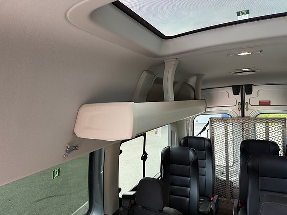 Ford Transit 16-seter, Automat, Rullestol, Xenon, 2 x varmer, El. skyvedør ++ 11 of 25