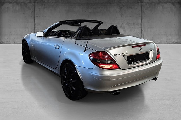 Mercedes-Benz SLK200 5 of 19