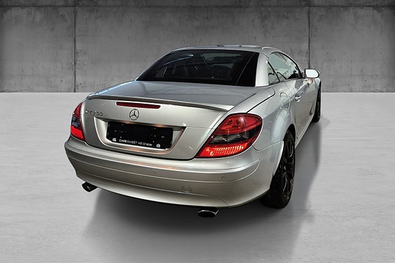 Mercedes-Benz SLK200 6 of 19