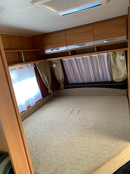 Dethleffs Camper med spikkertelt 8 of 27