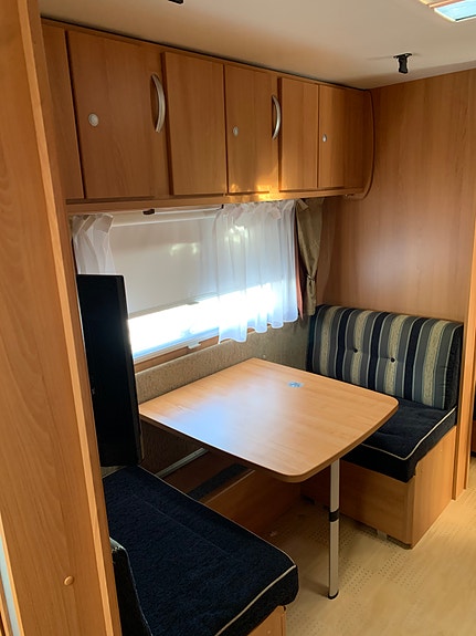 Dethleffs Camper med spikkertelt 6 of 27