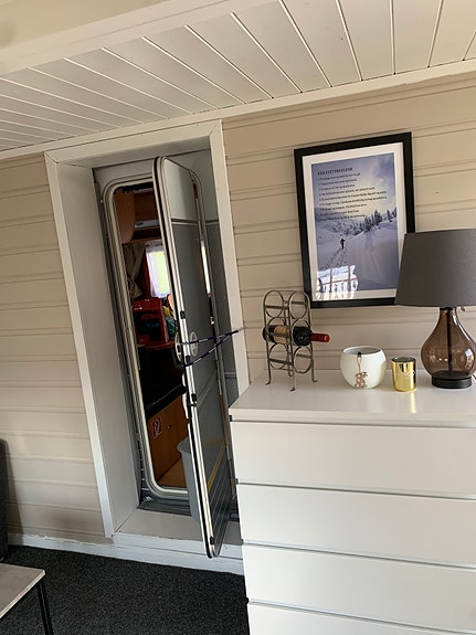 Dethleffs Camper med spikkertelt 3 of 27