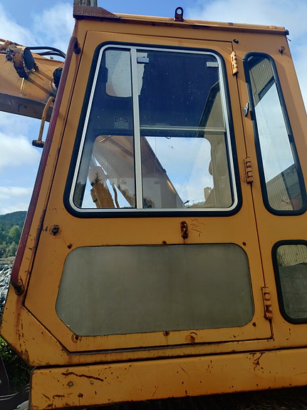 Kobelco 904D 7 of 9