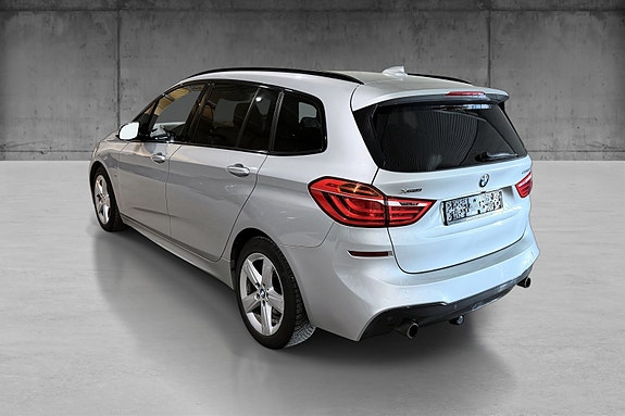 BMW 220d 4 of 23
