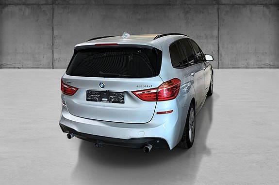 BMW 220d 6 of 23