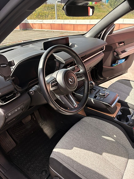 Mazda MX-30 7 of 30