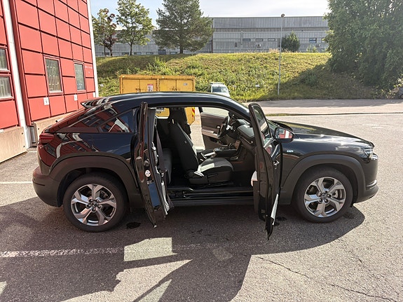 Mazda MX-30 18 of 30