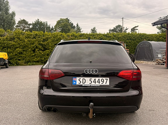Audi A4 4 of 30