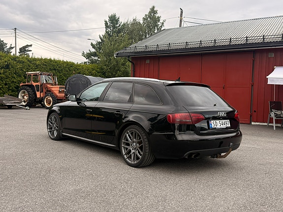 Audi A4 3 of 30