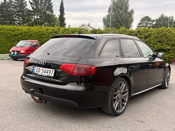 Audi A4 5 of 30