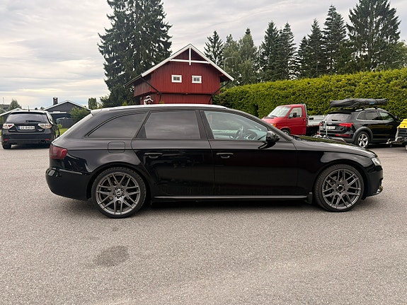 Audi A4 6 of 30