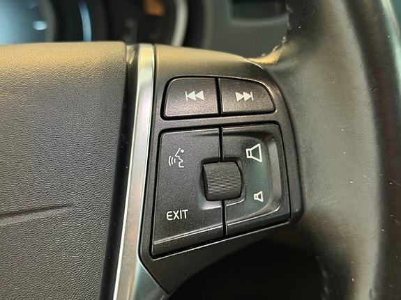 Volvo V40 16 of 27