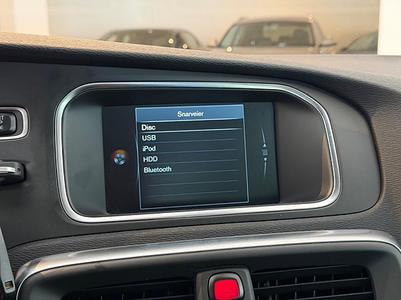 Volvo V40 24 of 27