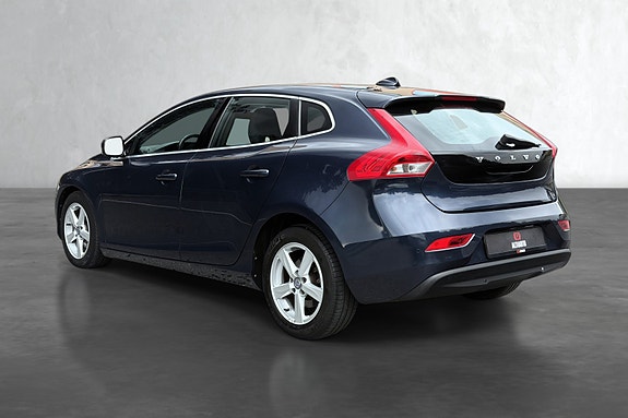 Volvo V40 5 of 27