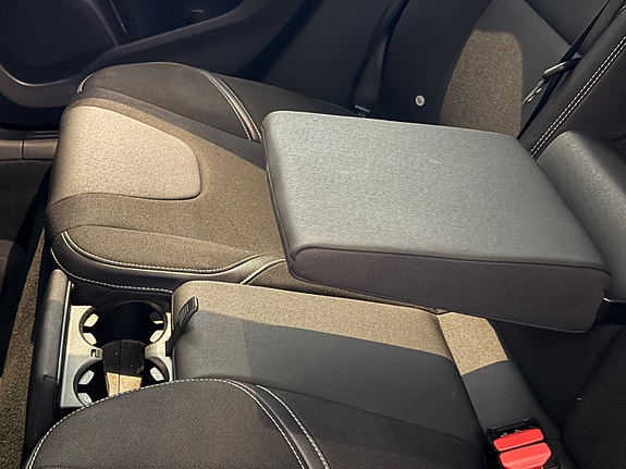 Volvo V40 12 of 27
