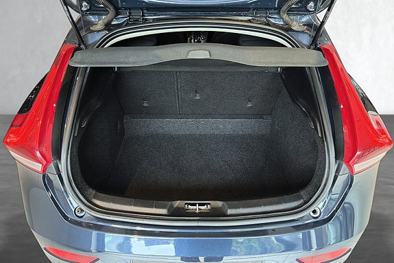 Volvo V40 7 of 27