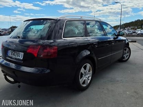 Audi A4 4 of 30
