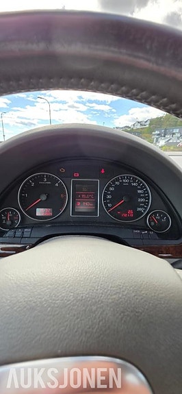 Audi A4 9 of 30