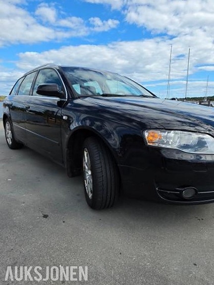 Audi A4 5 of 30