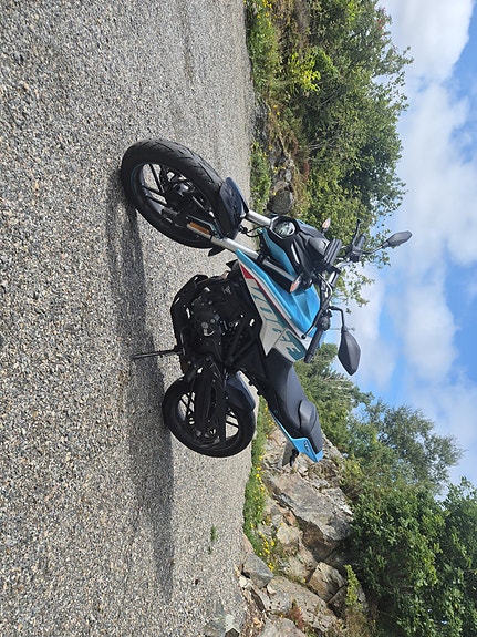 VOGE 125 R 3 of 3