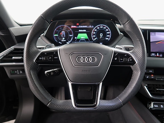 Audi e-tron GT 13 of 30