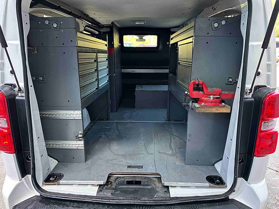 Toyota Proace 29 of 29