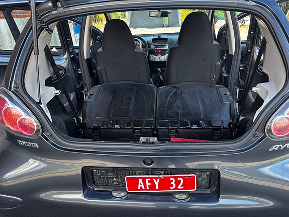Toyota Aygo 11 of 16