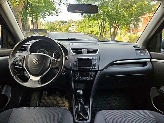 Suzuki Swift 10 of 16