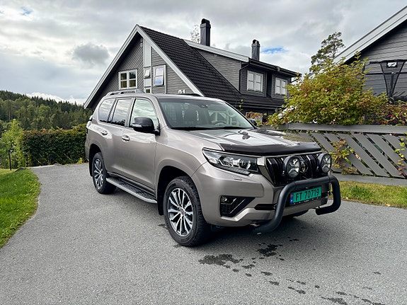 Toyota Land Cruiser 3 of 30