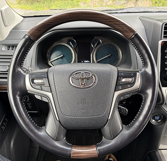 Toyota Land Cruiser 15 of 30