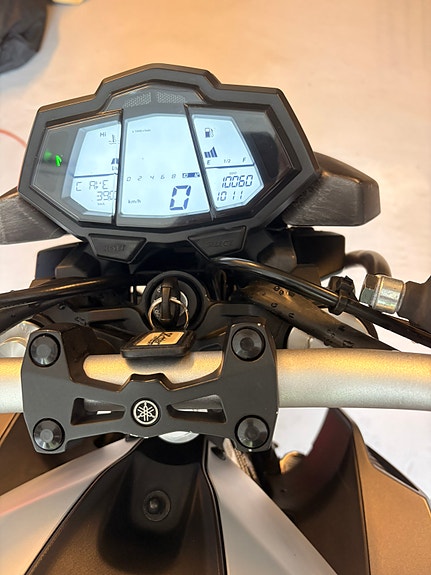 Yamaha MT-125 10 of 14