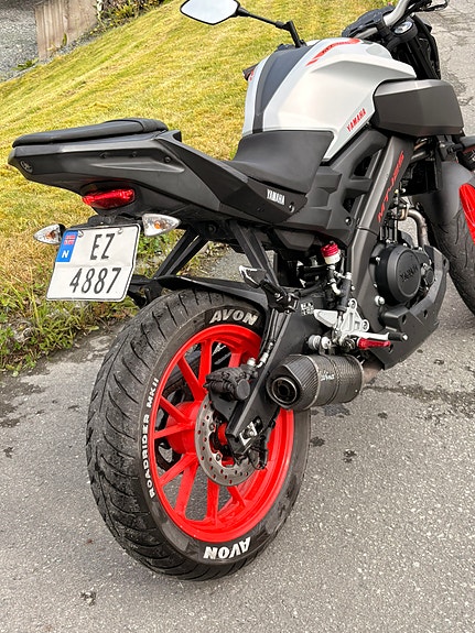 Yamaha MT-125 4 of 14